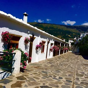 https://apartamentos-turisticos-rural-los-tinaos.es-andalucia.com